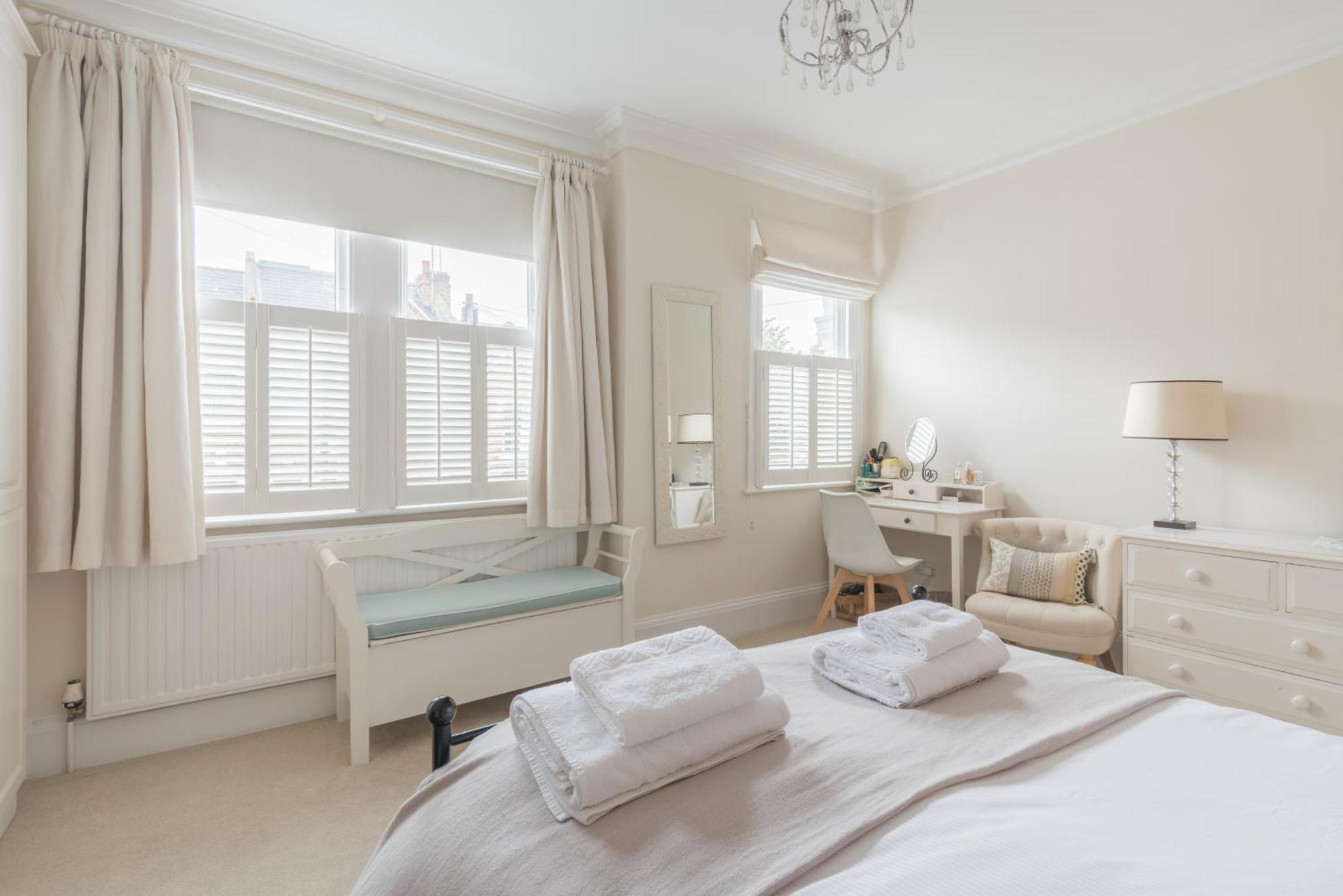 Family In Battersea By Underthedoormat London